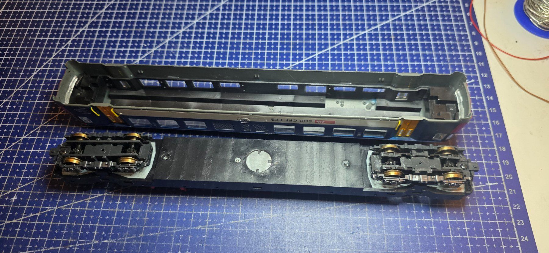 Lima Modelleisenbahnen: Lima RBe4/4 1452 HO/DC ersazteile – Gebraucht aus Hochfelden von Danizh0 3
