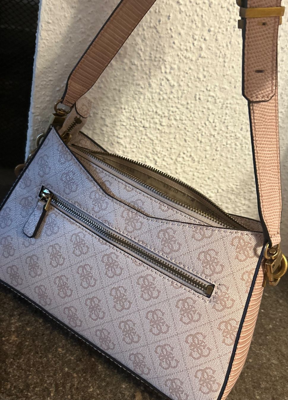 Guess Taschen für Damen: Originale Guess Handtasche – Gebraucht aus Heerbrugg von mel_sh6c 1