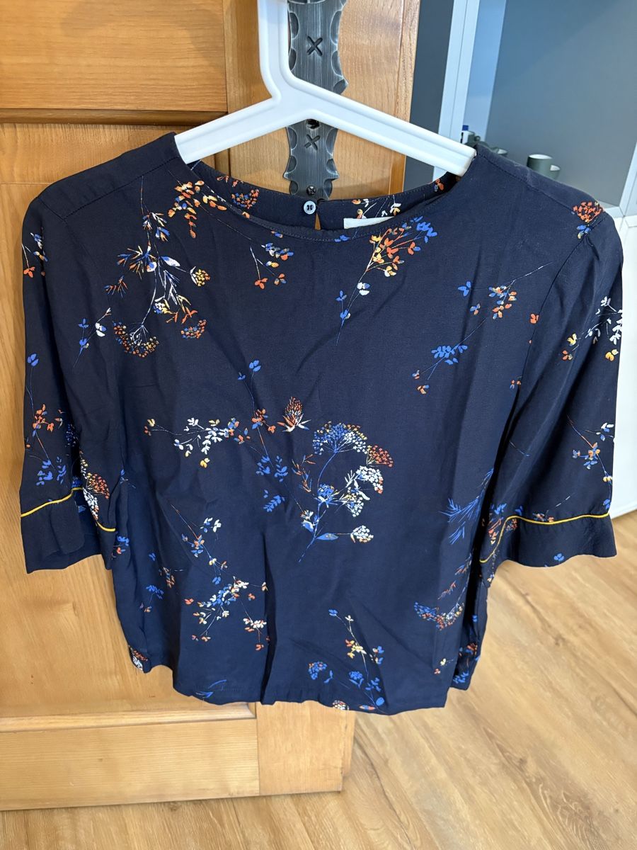Camicette: OUI Bluse, Gr. 36, Dunkelblau mit Blumenmuster – Usato da Zürich venduto da viv_qvk6 1