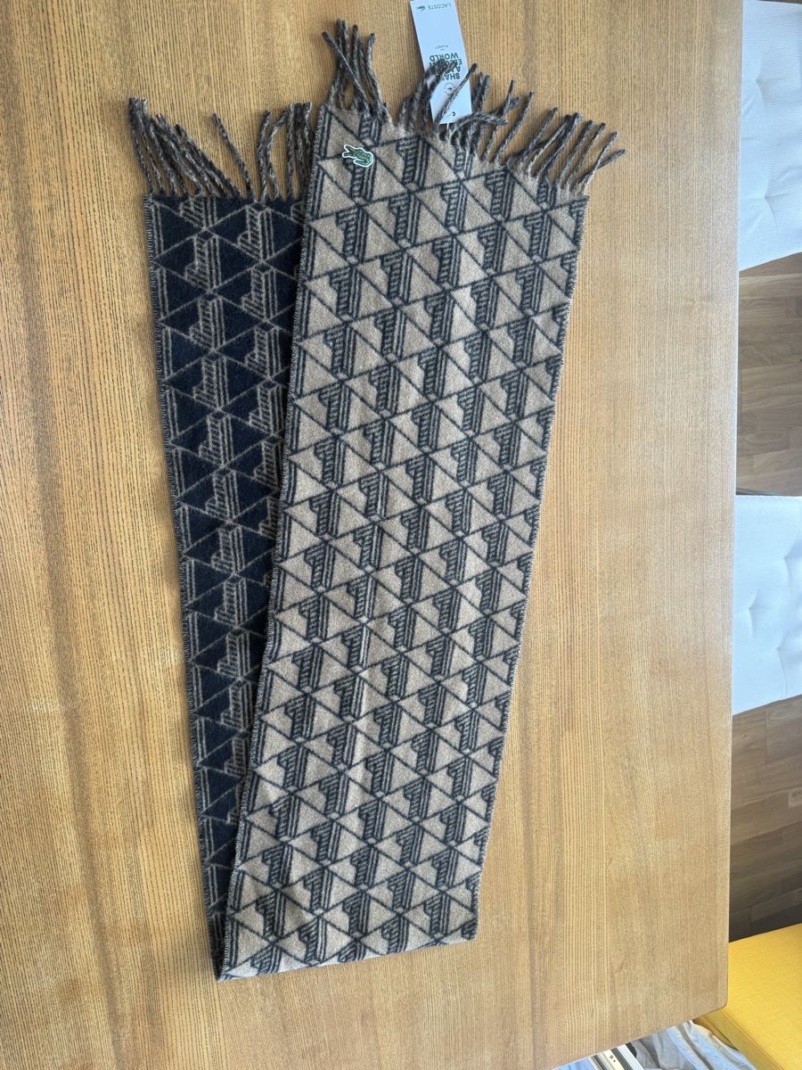 Lacoste Foulard & Sciarpe: Lacoste Woolschal Wool Scarf – Nuovo e nell'imballaggio originale da Solothurn venduto da jus_6kzj
