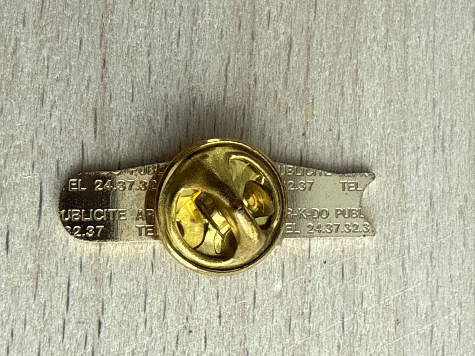 Plaquettes & Badges: Pin LC.A.B – D'occasion à Glattbrugg par Schweigmatt 1