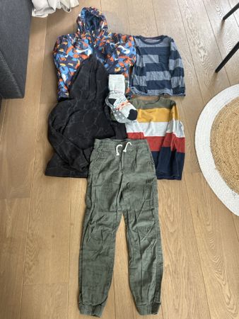 Kleidungspacket Junge 134/140