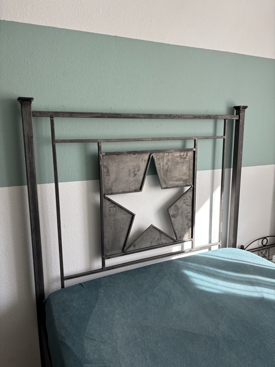 Letti: Metallbett mit Stern – Usato da Flurlingen venduto da gamesandmore 2