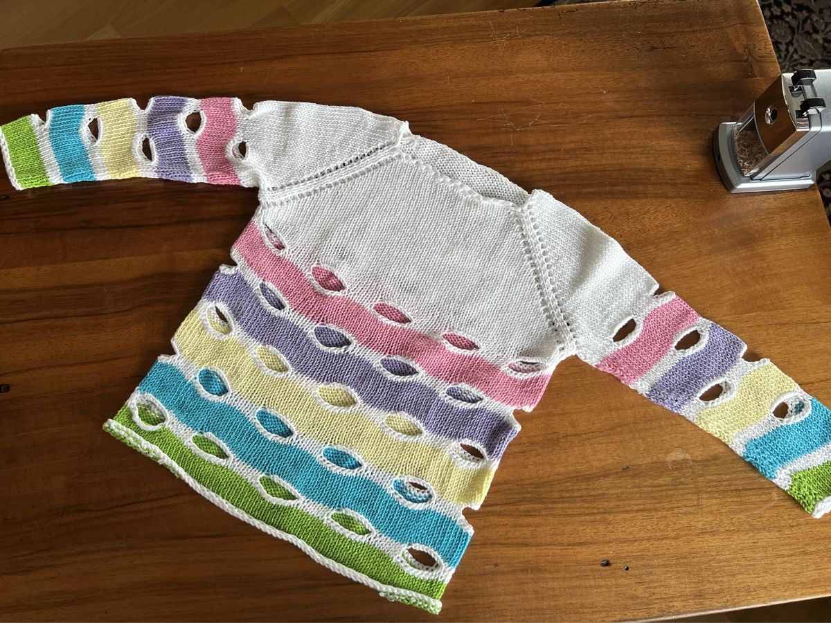 Maglioni & Felpe: Mädchenpullover in Baumwollgarn von Hand gestrickt. – Nuovo (secondo la descrizione) da Hochdorf venduto da la_nationale 1