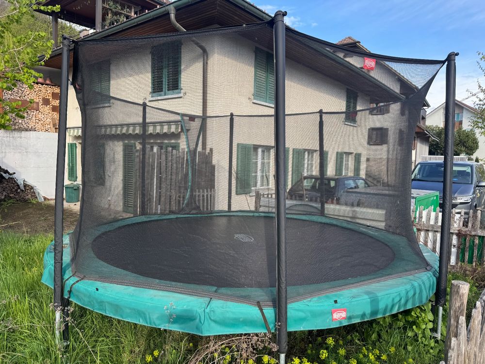 Berg Trampolin Favorit ab Fr. 1.- 1