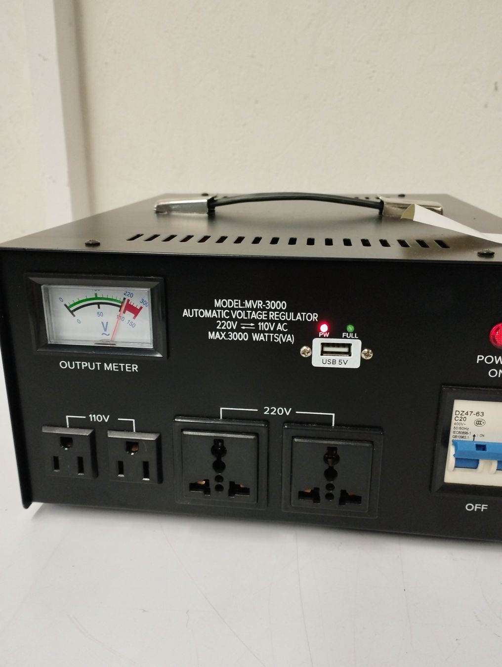 Alimentazione elettrica: 1 x Automatic Voltage Regulator MVR 3000, 220 V- 110V – Usato da Schupfart venduto da philippb06 1