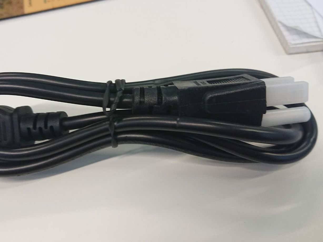 Cavi: Netzkabel USA - Neu – Nuovo (secondo la descrizione) da Grenchen venduto da Zombiepolizist