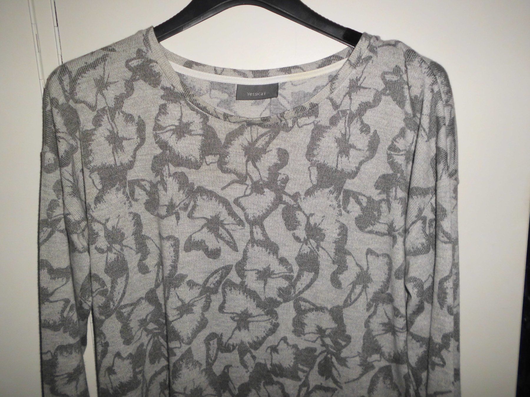 T-shirt: T-shirt gris T. M – Nuovo (secondo la descrizione) da Marin-Epagnier venduto da Madja 1