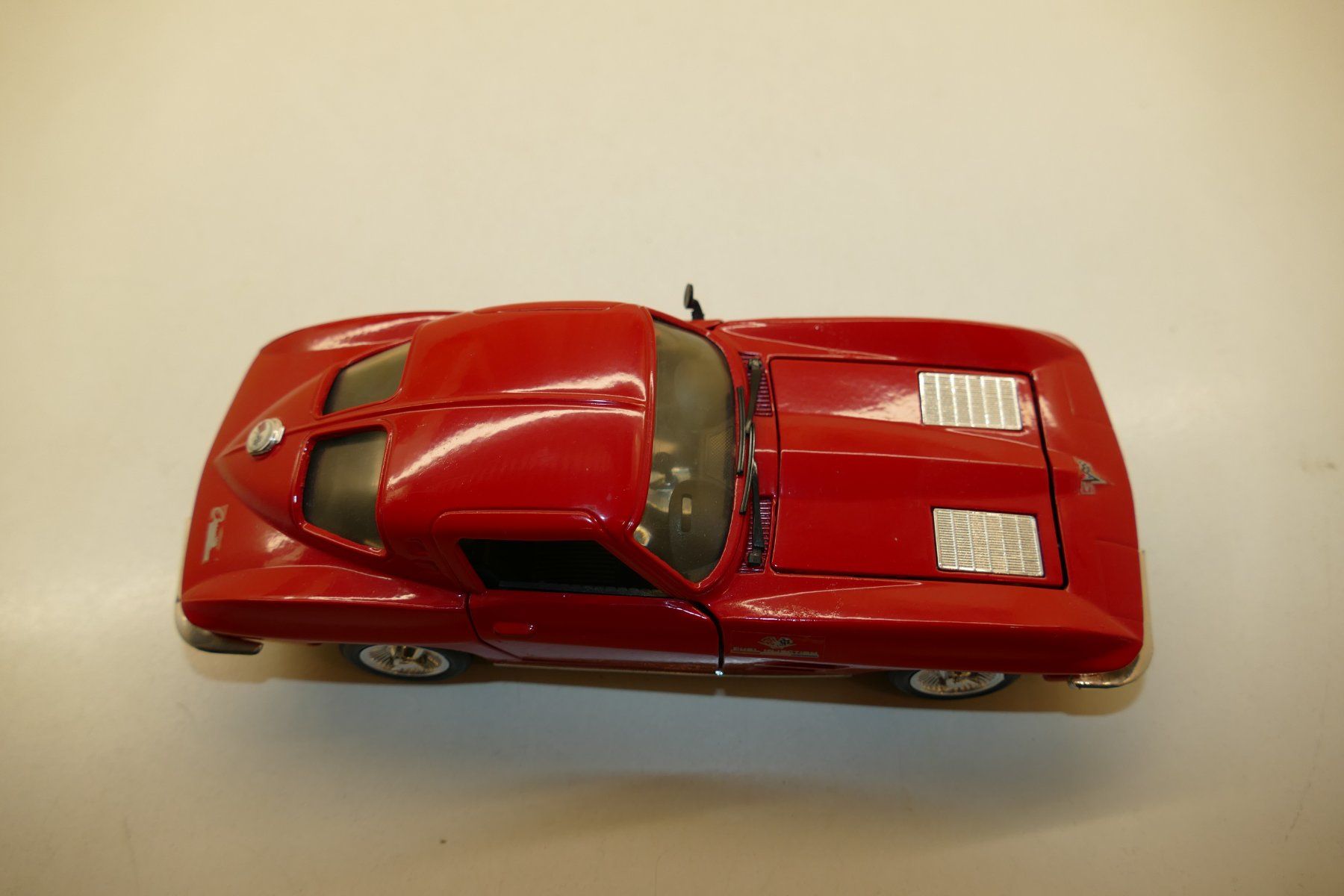 Revell Modellini d'auto: Revell 1:24: Corvette Stingray – Usato da Niederhasli venduto da rail-duerst 5