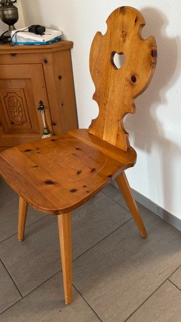 Chaises: Arvenmöbel Stühle – D'occasion à Zürich par Kiruno 1