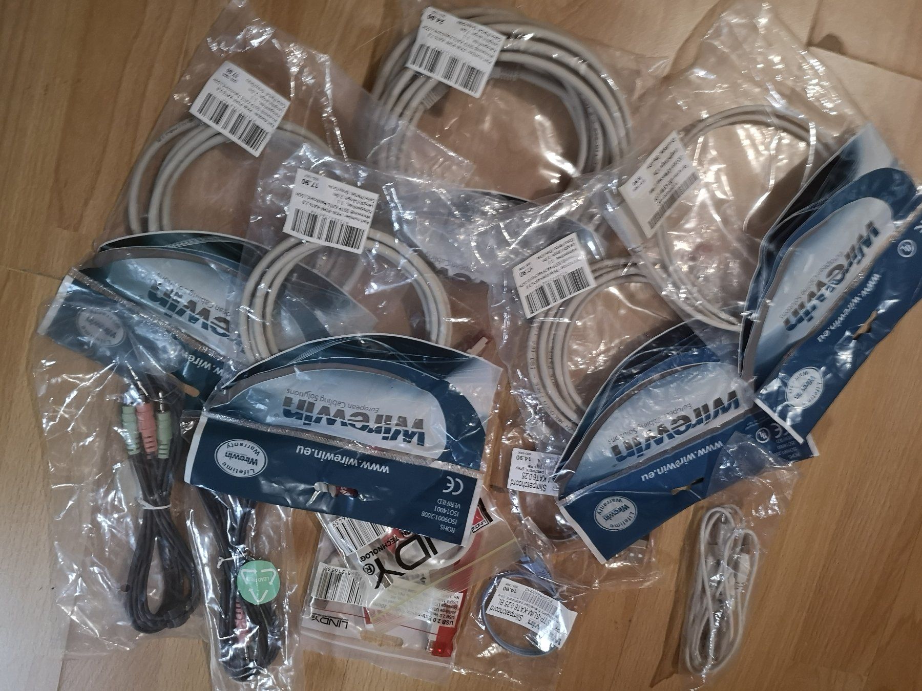 Cavi: Computer kabel – Nuovo e nell'imballaggio originale da Rubigen venduto da Wbowtie