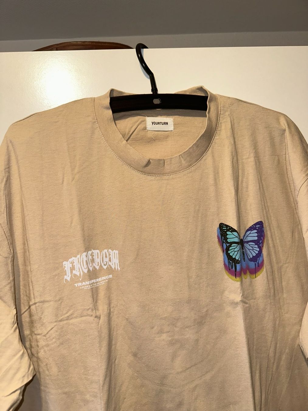 T-shirt: T-Shirt BUTTERFLY beige – Nuovo (secondo la descrizione) da Oftringen venduto da tola19 1