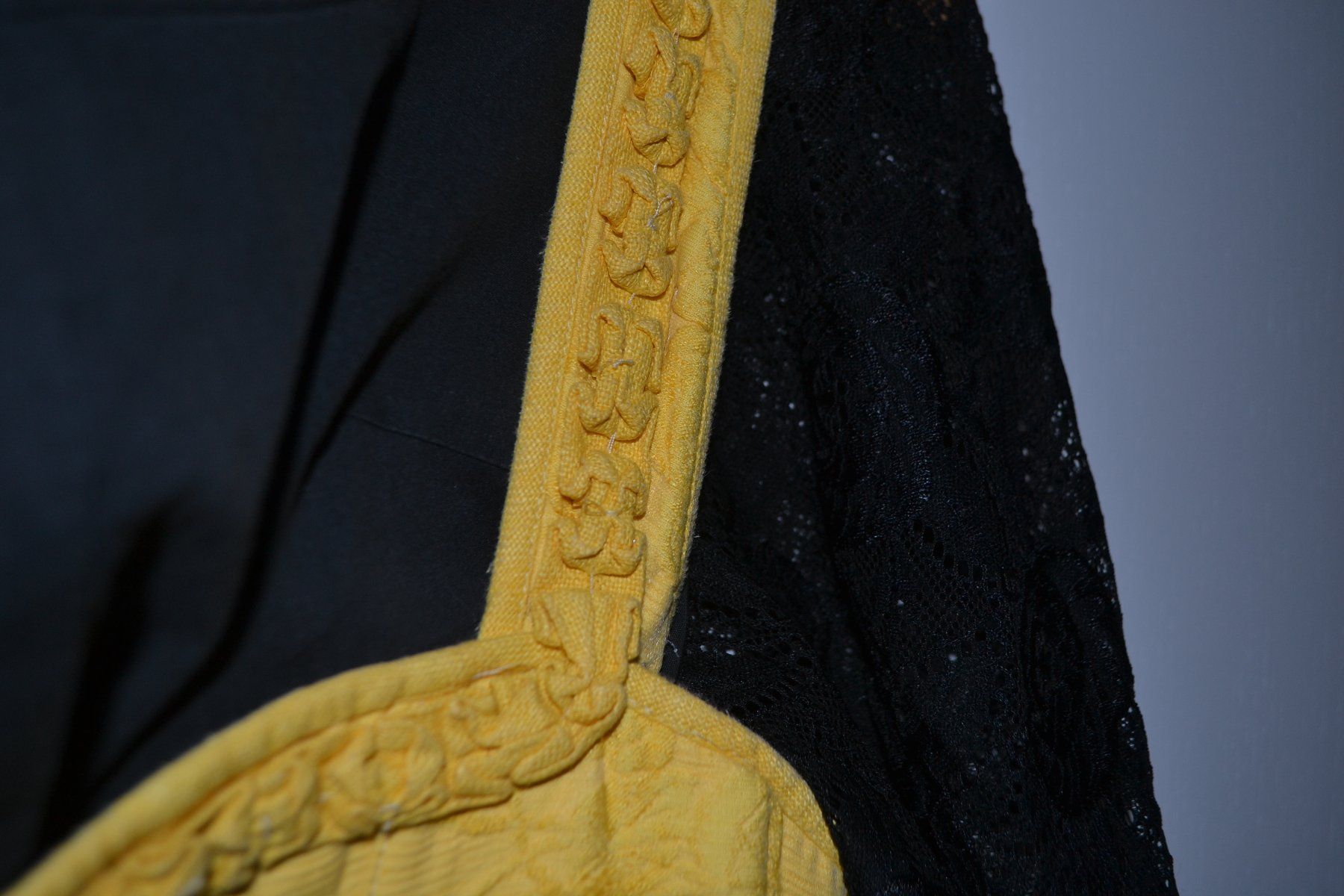 Vestiti: Dirndl Gelb/Schwarz Gr. 40 Baumwolle – Usato da Laupen ZH venduto da chefdom 2