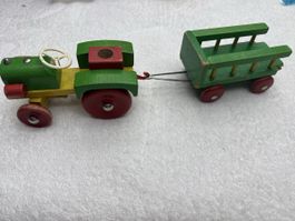 Tracteur HérOS en bois avec remorque-jouet ancien