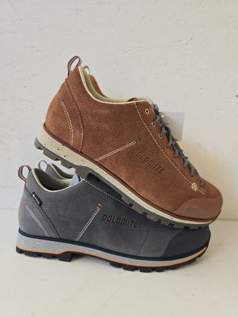 Lot de 2 paires neuves de chaussures Dolomite, taille 42