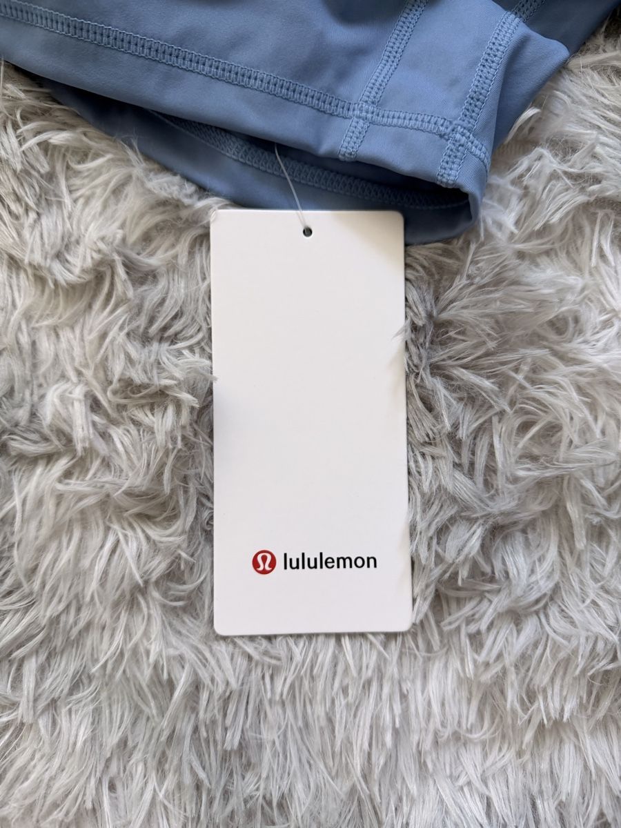 Lotti di vestiti: Lululemon Shorts – Nuovo (secondo la descrizione) da Embrach venduto da NovasOutlet 3