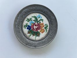 Zier-&Wandteller, Zinn Vintage, handbemalt Blumendekor, 10cm