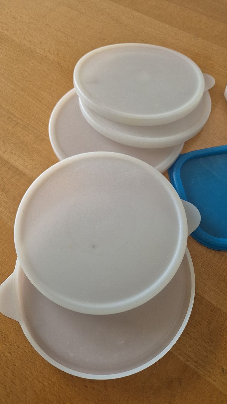 Tupperware Contenitori & Simili: Tupperware diverse Deckel  – Usato da Wangen SZ venduto da Dnepr2 1