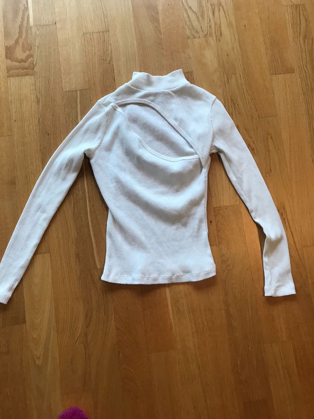 Maglioni & Felpe: Pulli mit Cut out – Nuovo (secondo la descrizione) da Oftringen venduto da violetta9
