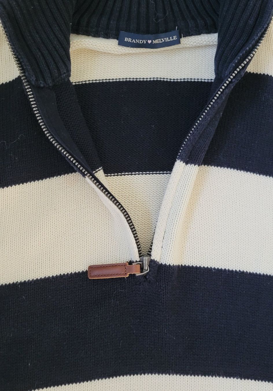 Brandy Melville Maglioni & Felpe: Pullover gestreift Brandy Melville – Usato da Wangen b. Olten venduto da nad_w9g9 1