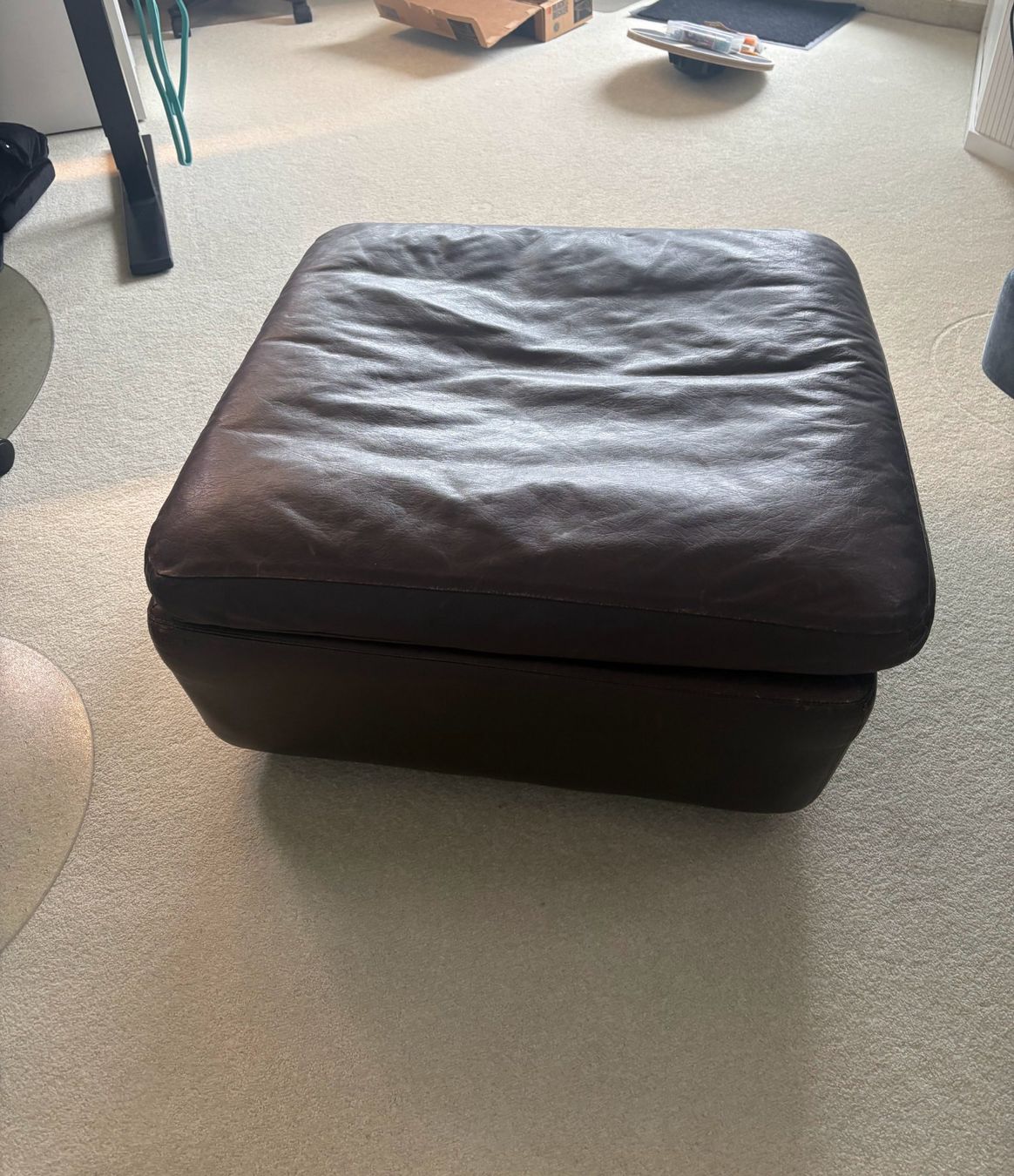 Tabourets: Brauner Leder Hocker / Ottoman – D'occasion à Luzern par oshehata