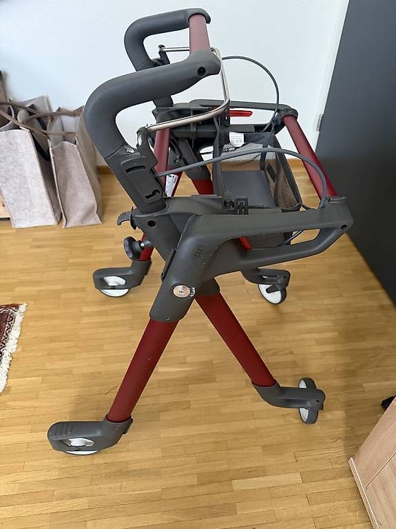 Ausili per la deambulazione: Rollator  – Usato da Hubersdorf venduto da Beatrice60 4