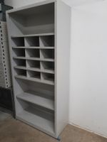 Metallregal grau mit Fächern für Werkstattbüro g