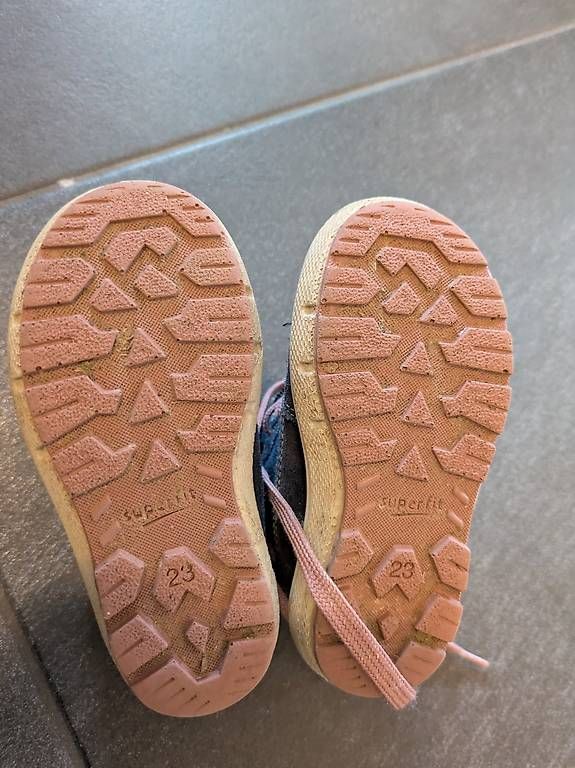 Schuhe für Jungen: Superfit Winterschuhe Groovy Grösse 23 oder 24 – Gebraucht aus Stäfa von FloStauf 1