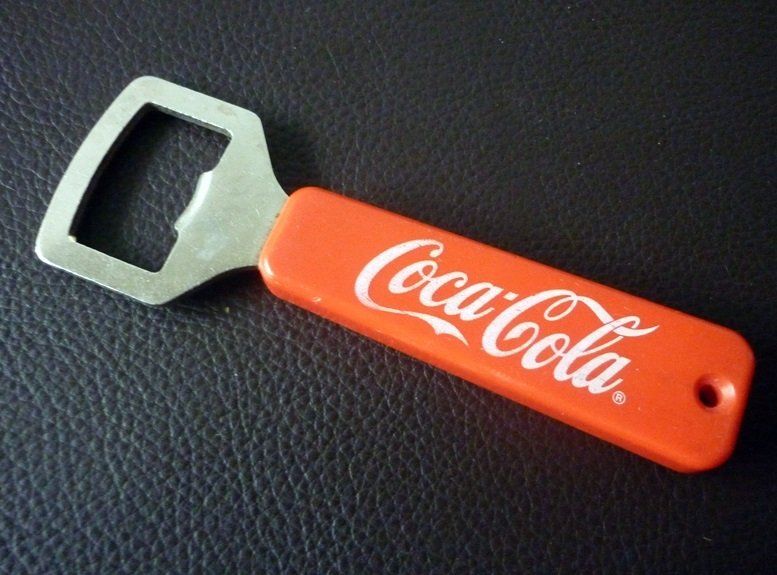 Apribottiglie & Tappi per chiusura: Lot COCA COLA - Flaschenöffner - Öffner – Usato da Adliswil venduto da di_hans 1