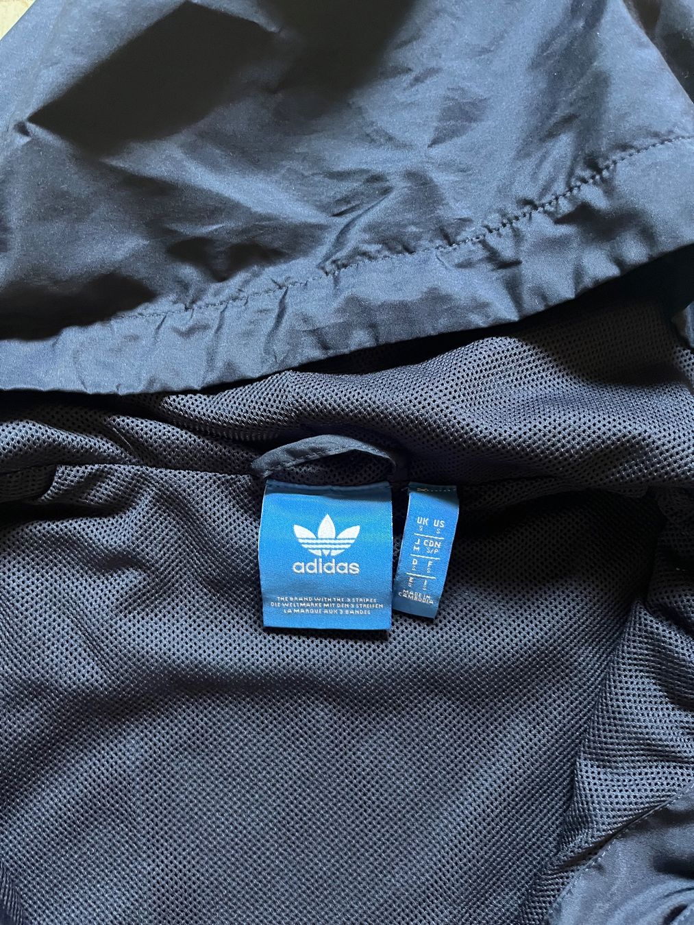 Adidas Vestes: Adidas Regenjacke / Windbreaker Gr. S – D'occasion à Rüti ZH par yvonne65 2