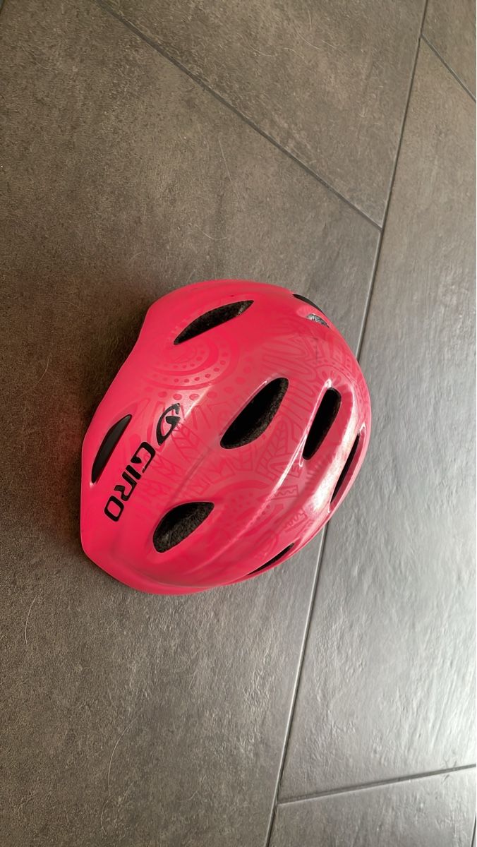 Giro Casques: Fahrradhelm Giro Pink "M" Kinder Helm – D'occasion à Muri AG par chriesichromi