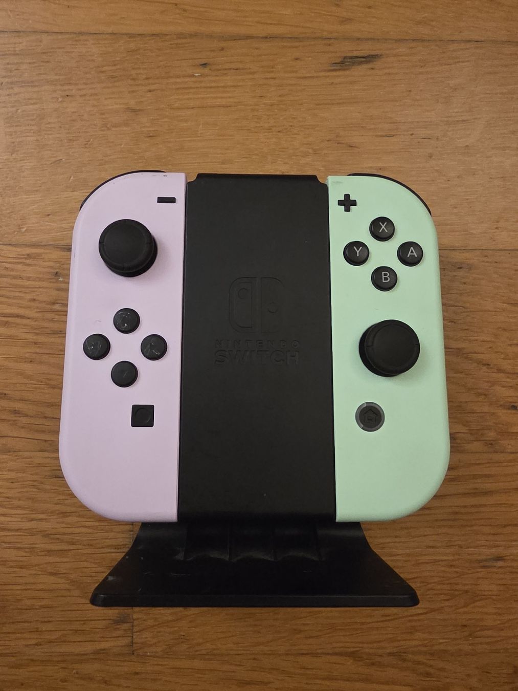 Nintendo Adapter & Kabel: Originale Nintendo Switch Joycon Charger / Ladestation – Gebraucht aus Zürich von jabo22 3