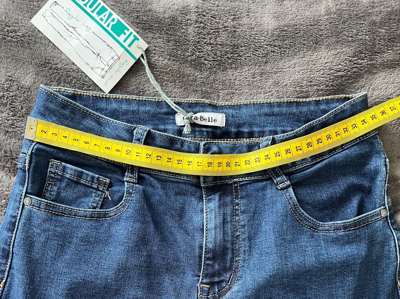 Jeans: New jeans with stones size S – Nuovo (secondo la descrizione) da Chêne-Bougeries venduto da Seetooyoo 2
