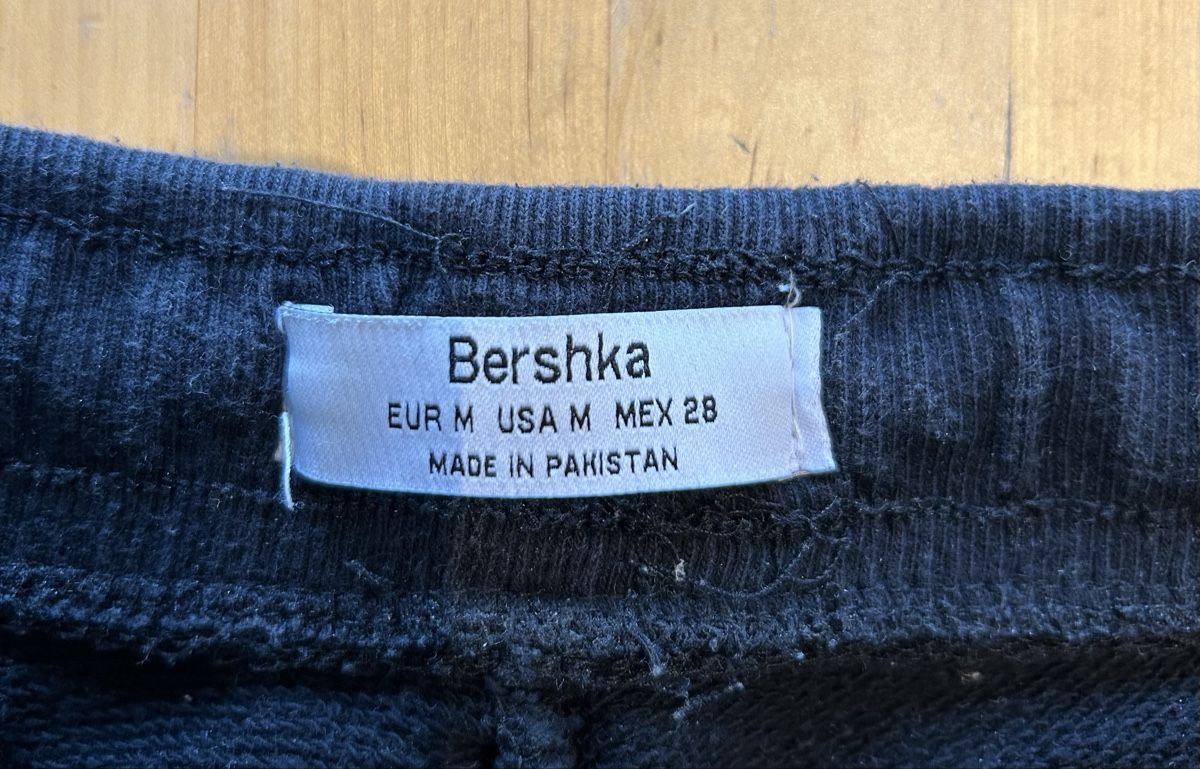 Bershka Hosen: Bershka black short size M – Gebraucht aus Zürich von Sophie0569 2