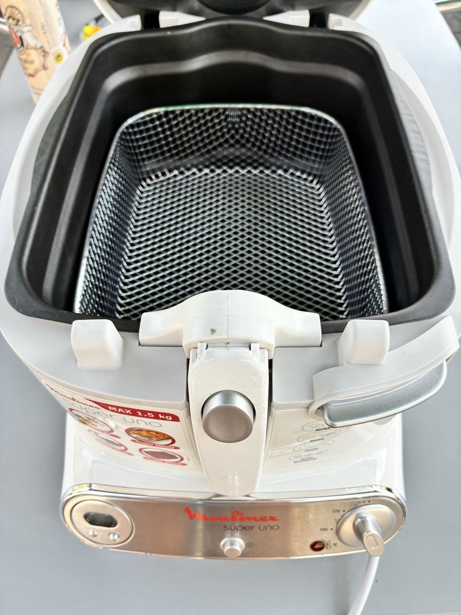 Moulinex Elettrodomestici da cucina: Moulinex Super Uno deep free white 1.5 kg – Nuovo (secondo la descrizione) da zeiningen venduto da Honeyjar 3