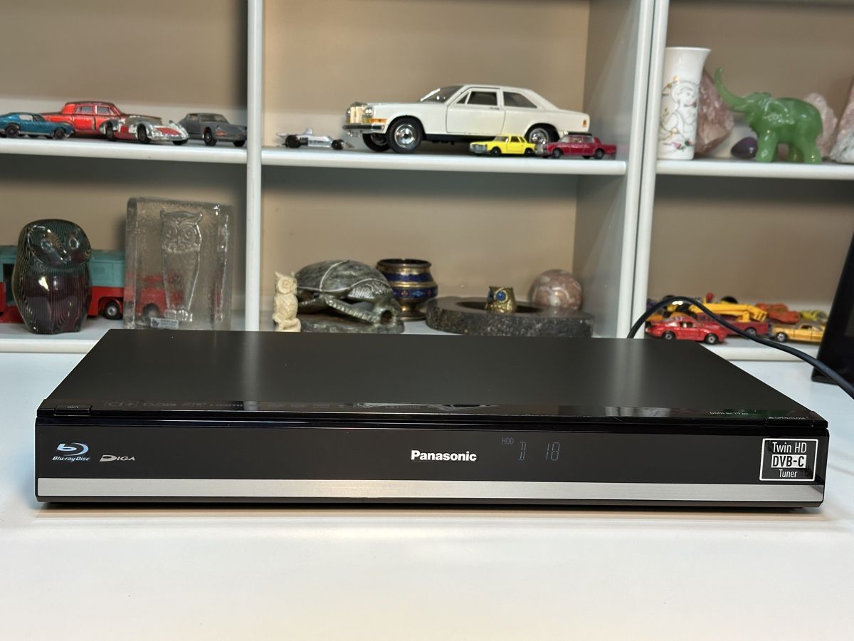 Panasonic Registratori: Blu-Ray Recorder Panasonic DMR-BCT720 DVB-C – Usato da Wädenswil venduto da HobbyZimmer