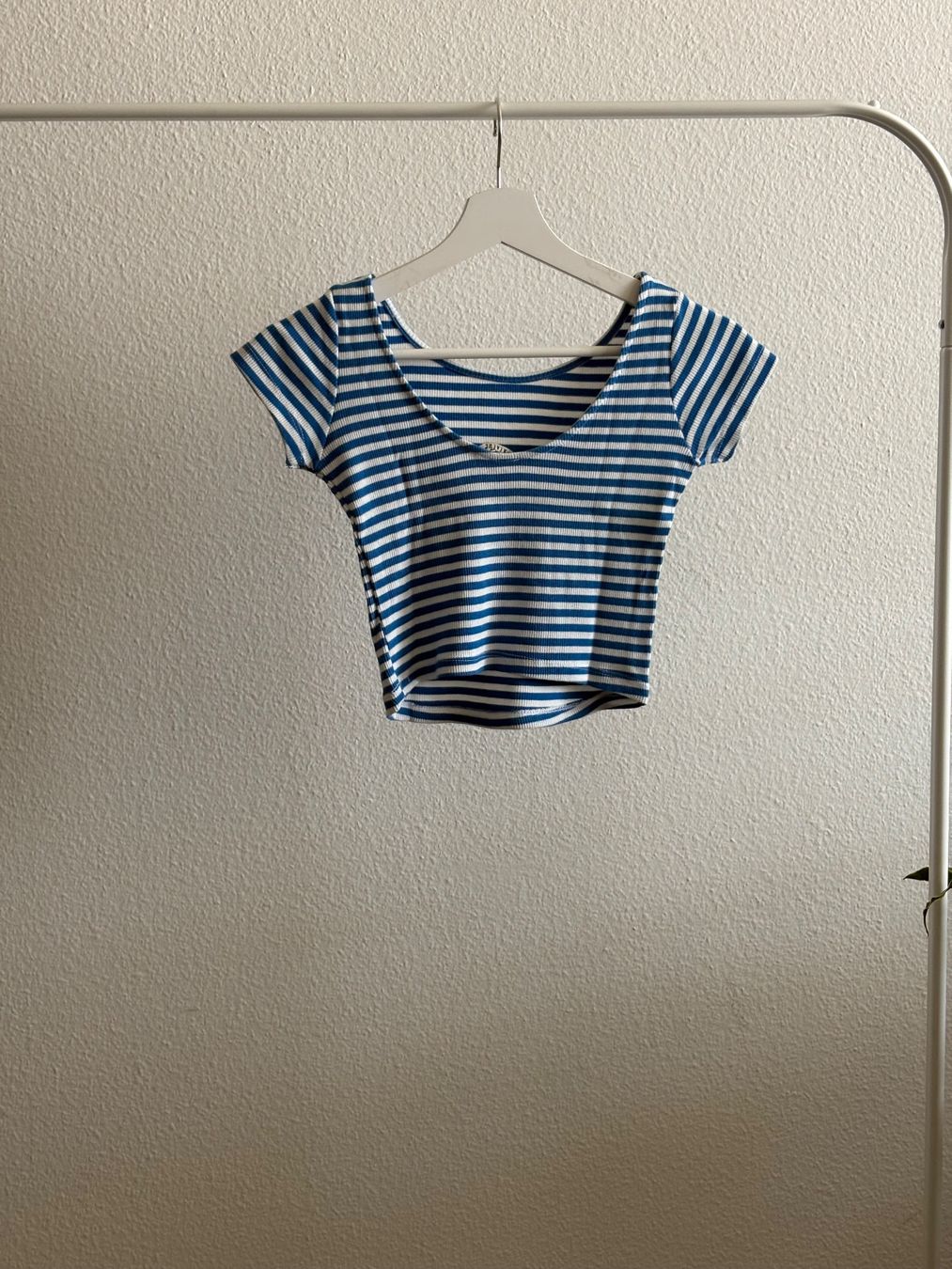 Zara Blouses, T-shirts & Tops: gestreiftes Top – D'occasion à Zürich par bbbggg 1