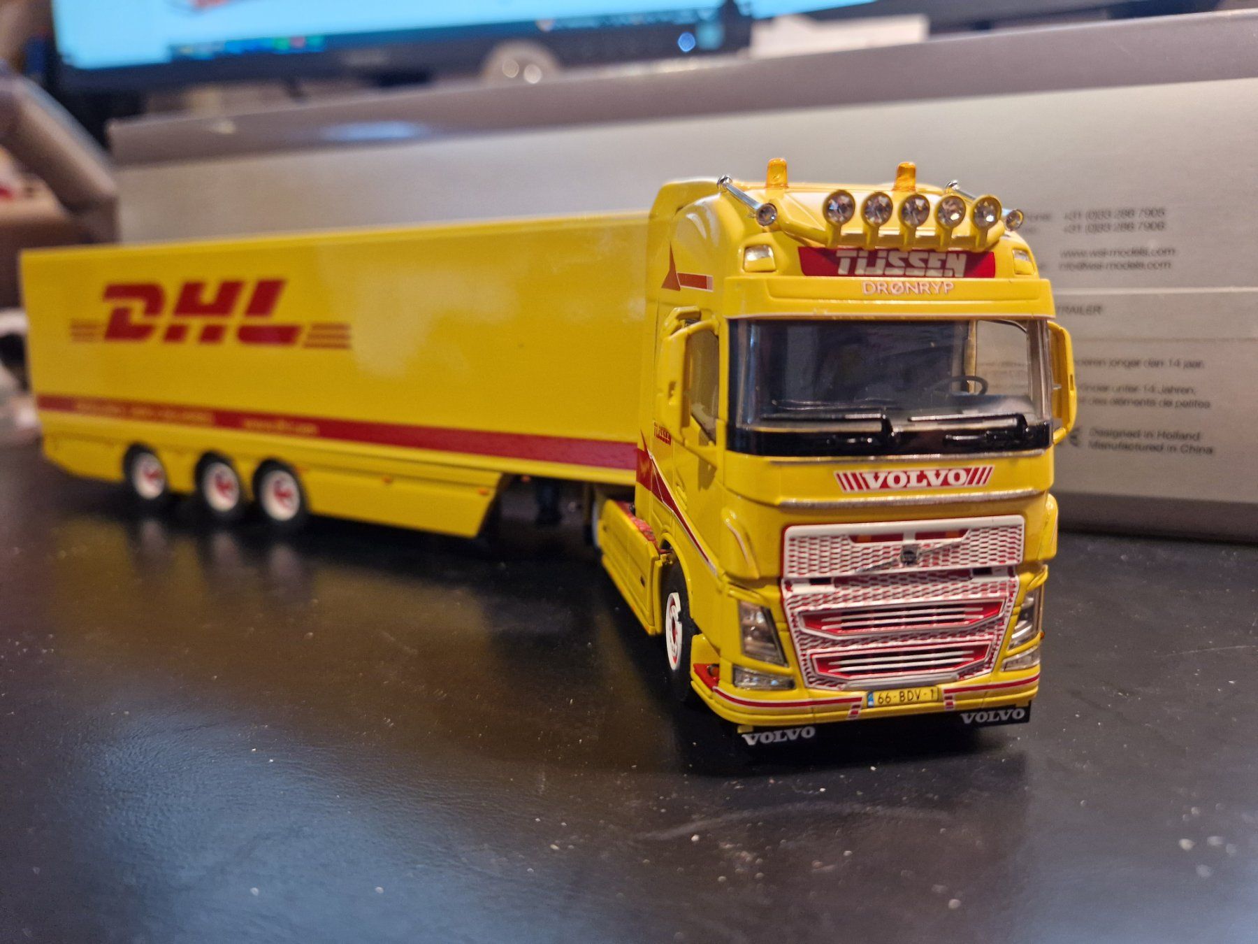 WSI Models Kits de montage: Tijesen DHL WSI- Modell 1:50 – D'occasion à Dürnten par gahtscho0815