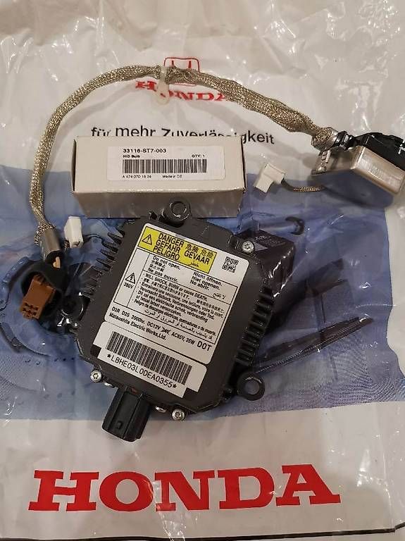 Toutes les pièces détachées moto: Kit ampoule xénon Honda type r – D'occasion à Botterens par laurey38 2