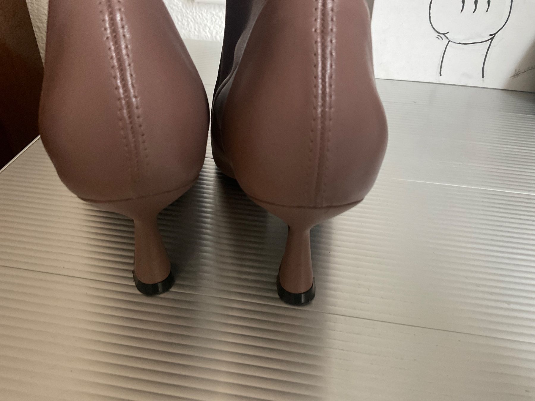 Chaussures femmes: Stiefelette Stuart Weitz,an – Neuf (Voir description) à Zürich par m4m3m2m1 4