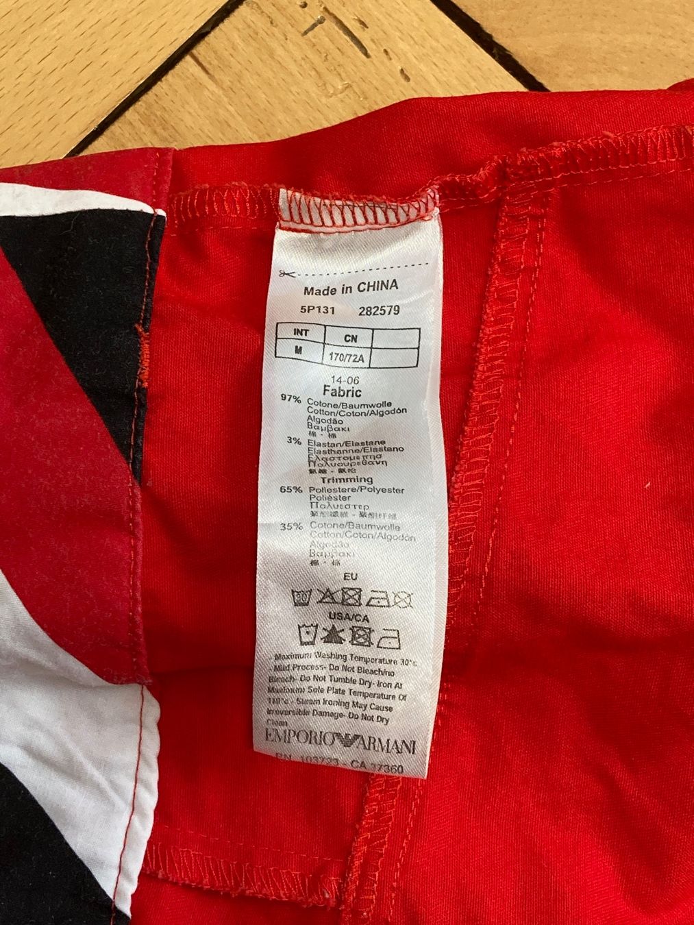 Armani Pantalons: Emporio Armano Short Sz M – D'occasion à Zürich par le_souk 2