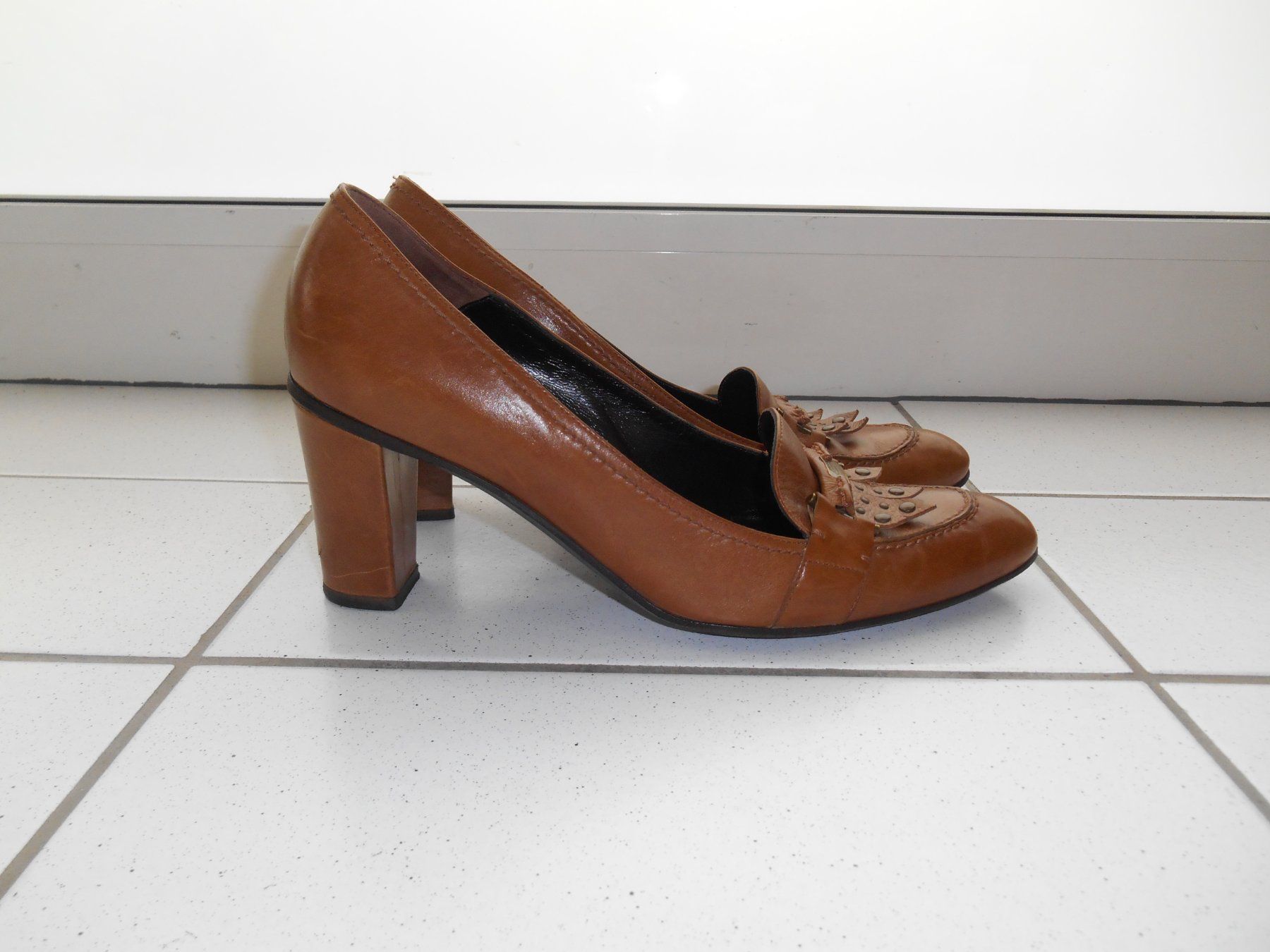 Scarpe da donna: LARIO Lederpumps braun Gr.39.5 – Usato da Basel venduto da fafa68