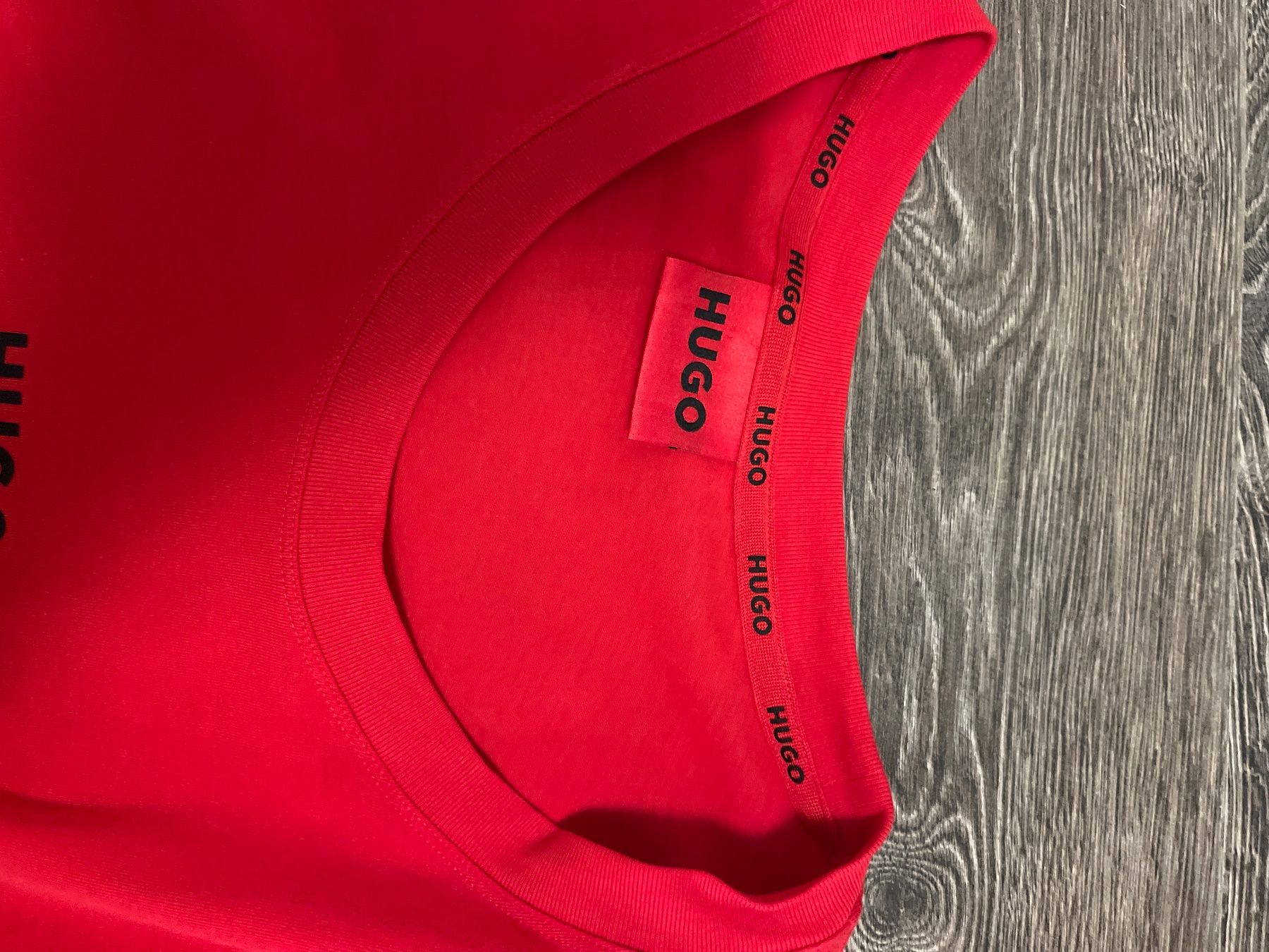 Hugo Boss T-shirt: Hugo Boss T Shirts Grösse XL – Usato da Weiach venduto da LemonJuice1995 2