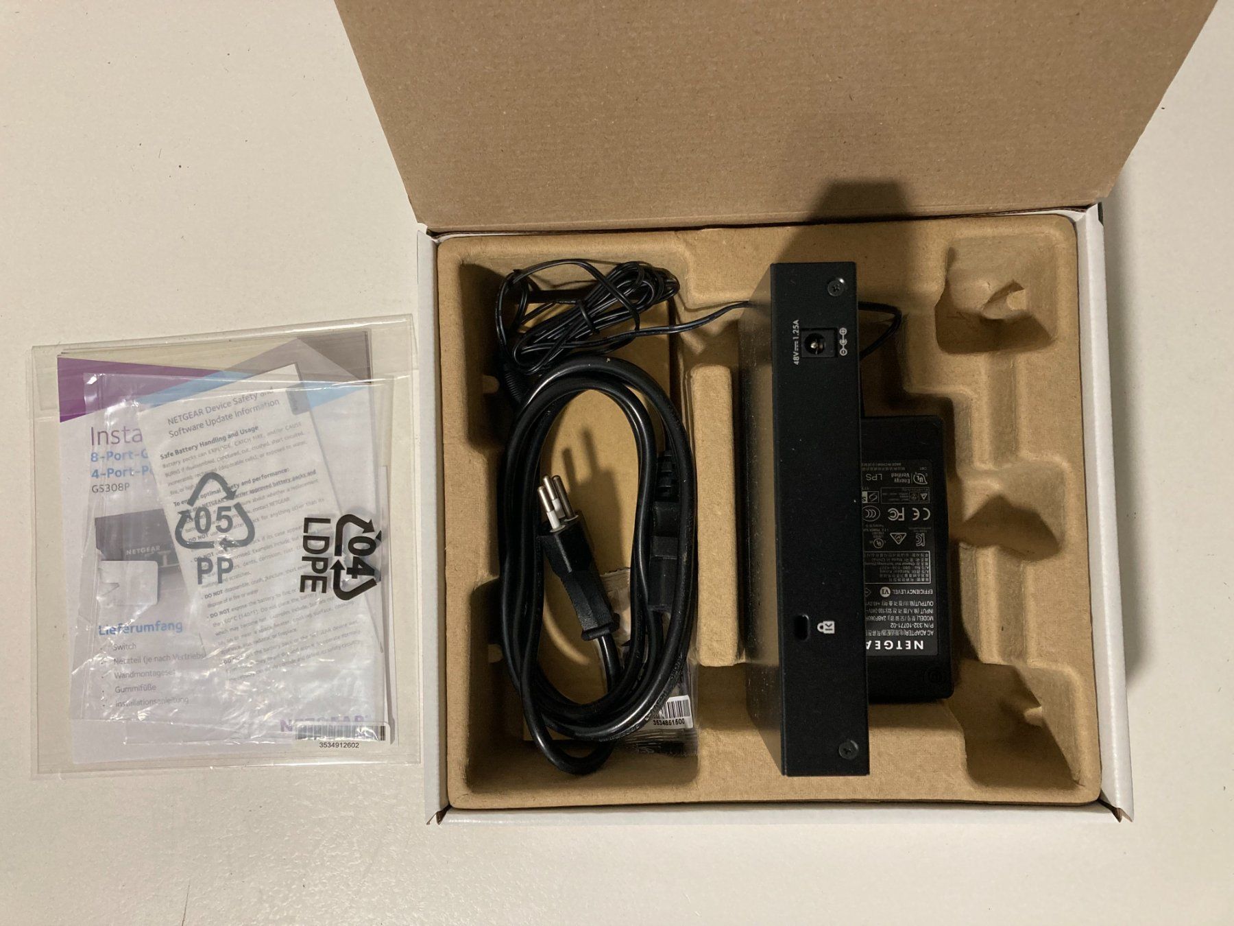 Netgear Hub & Switch: NETGEAR SWITCH GS308P – Usato da Hinterkappelen venduto da deev 4