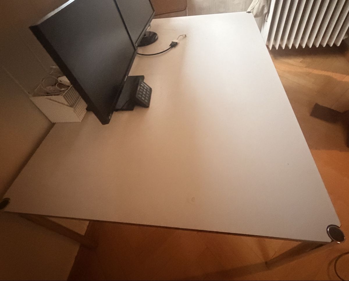USM Tables: USM Tisch – D'occasion à Nidau par SBern123 3