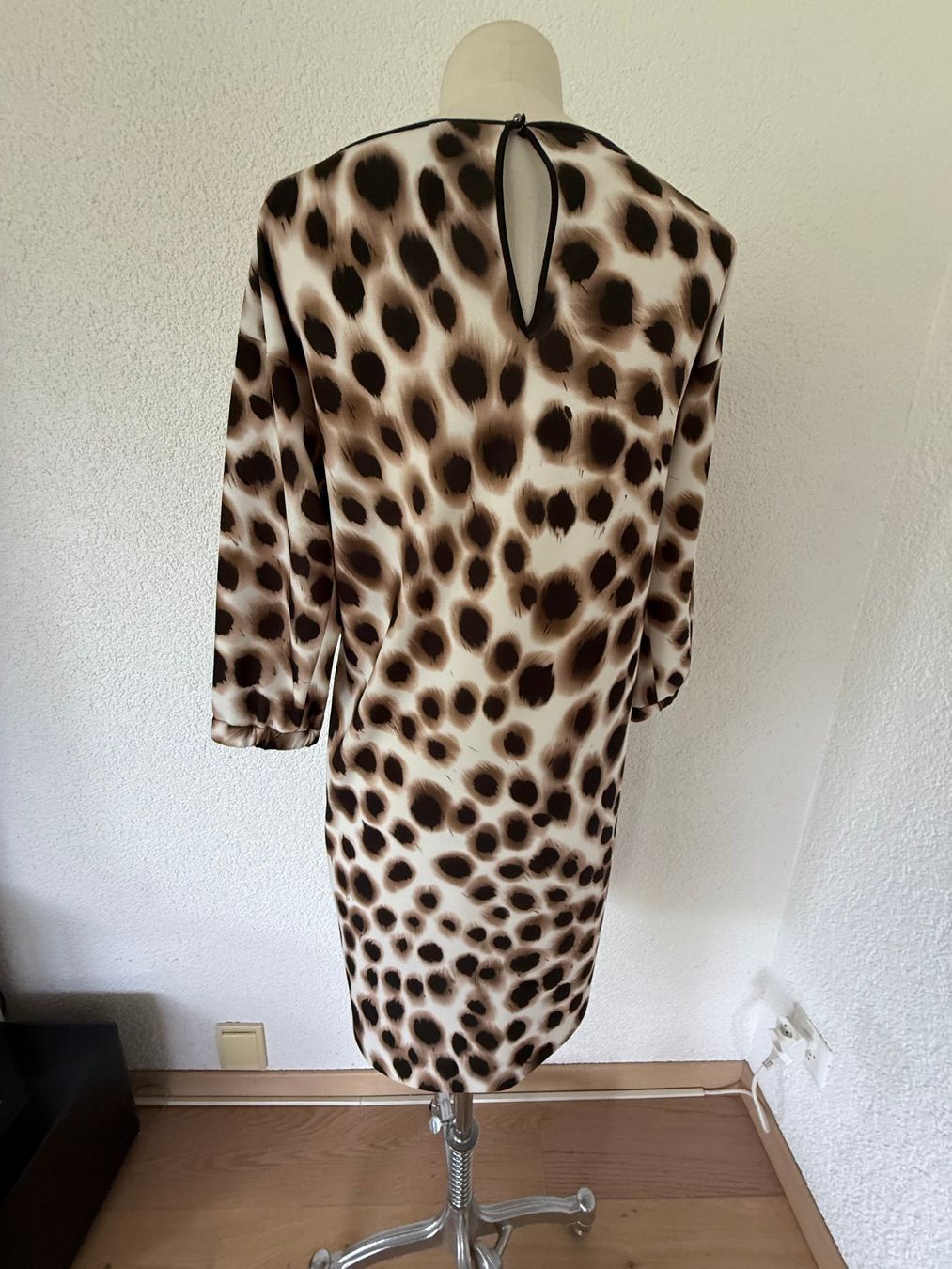 Marc Cain Kleider: Marc Cain Kleid Grösse 40 Leoprint – Gebraucht aus Kirchdorf AG von coco123 5