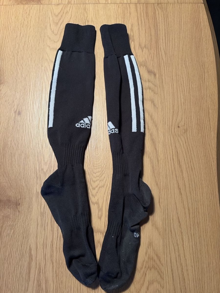 Adidas Calze: Fussballsocken Adidas schwarz Grösse M gebraucht – Usato da Schöftland venduto da nevio74