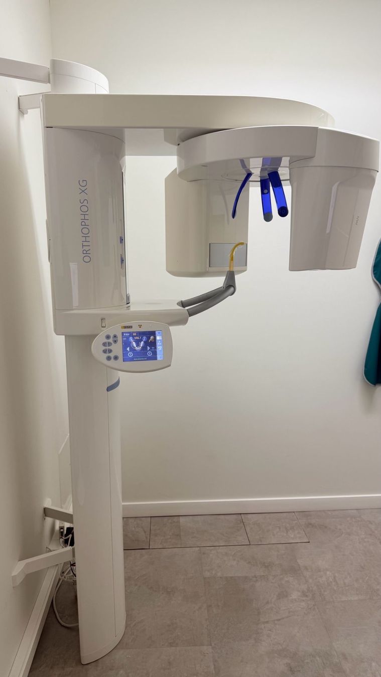 Attrezzature mediche: Sirona Orthophos XG Röntgengeraet 2012 – Usato da Sisseln AG venduto da JoannaZ 2