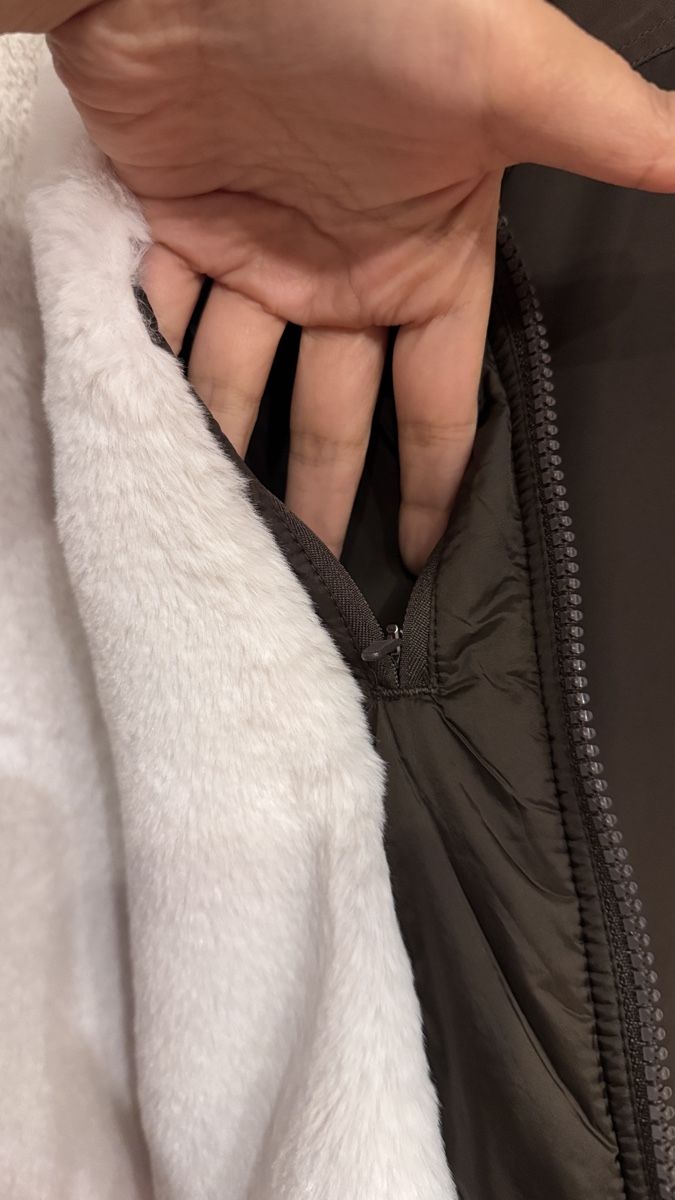 Alo Yoga Jacken: Alo Yoga Winter Jacket – Gebraucht aus Grosshöchstetten von 532_9cyd 5