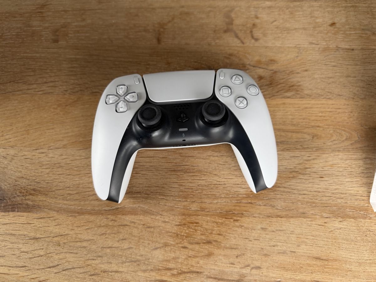 Sony Console: Playstation 5 - sehr gepflegt- inkl. 2 Controller – Usato da Seedorf BE venduto da MiSchap1378 3